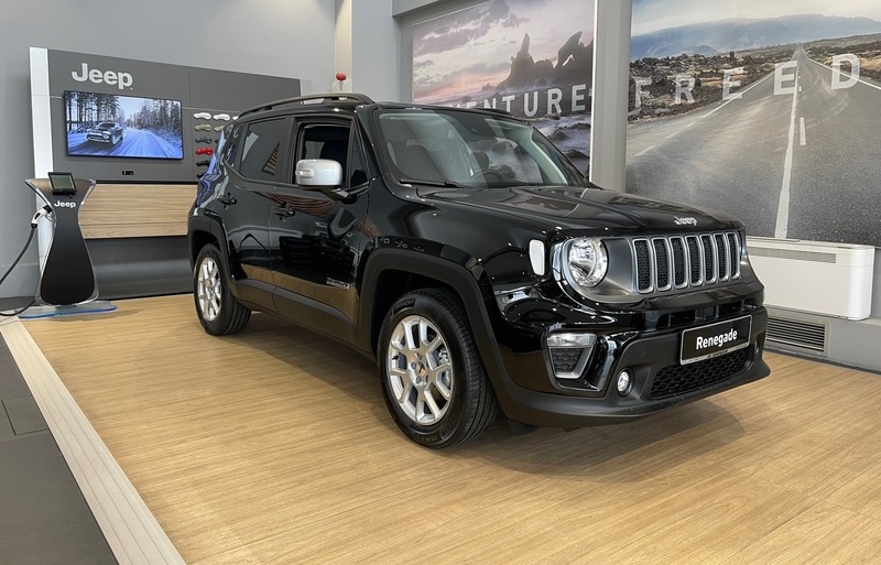 Nekada su se u njemu prevozili američki vojnici, a danas je stvar prestiža: „Jeep Renegade“ je naslednik koga bi svako poželeo